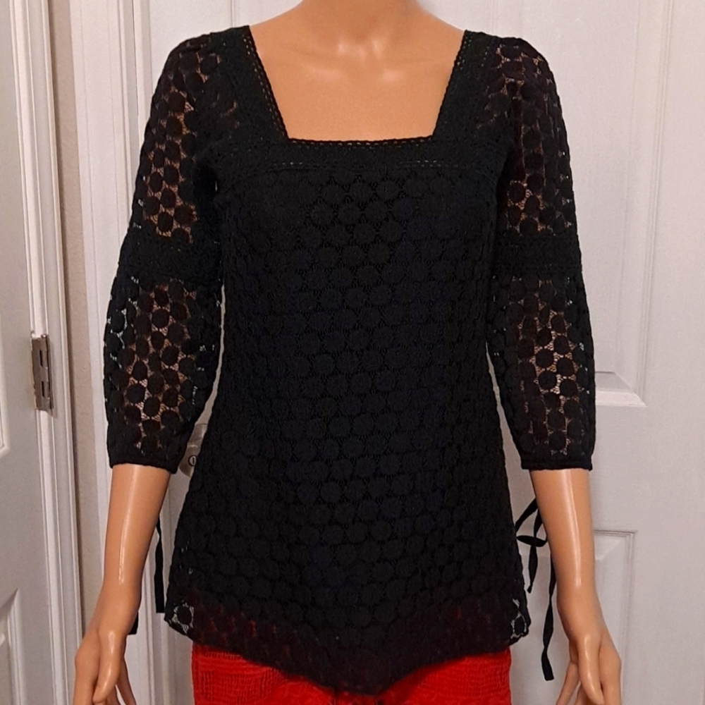 Solitaire Los Angeles Black Crochet Long-Sleeved Top